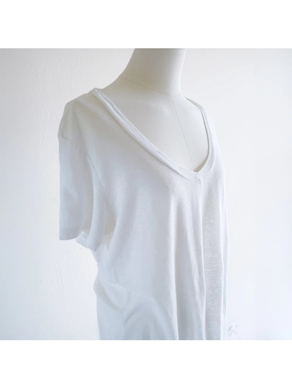 James Perse White V-Neck Short Sleeve Tee